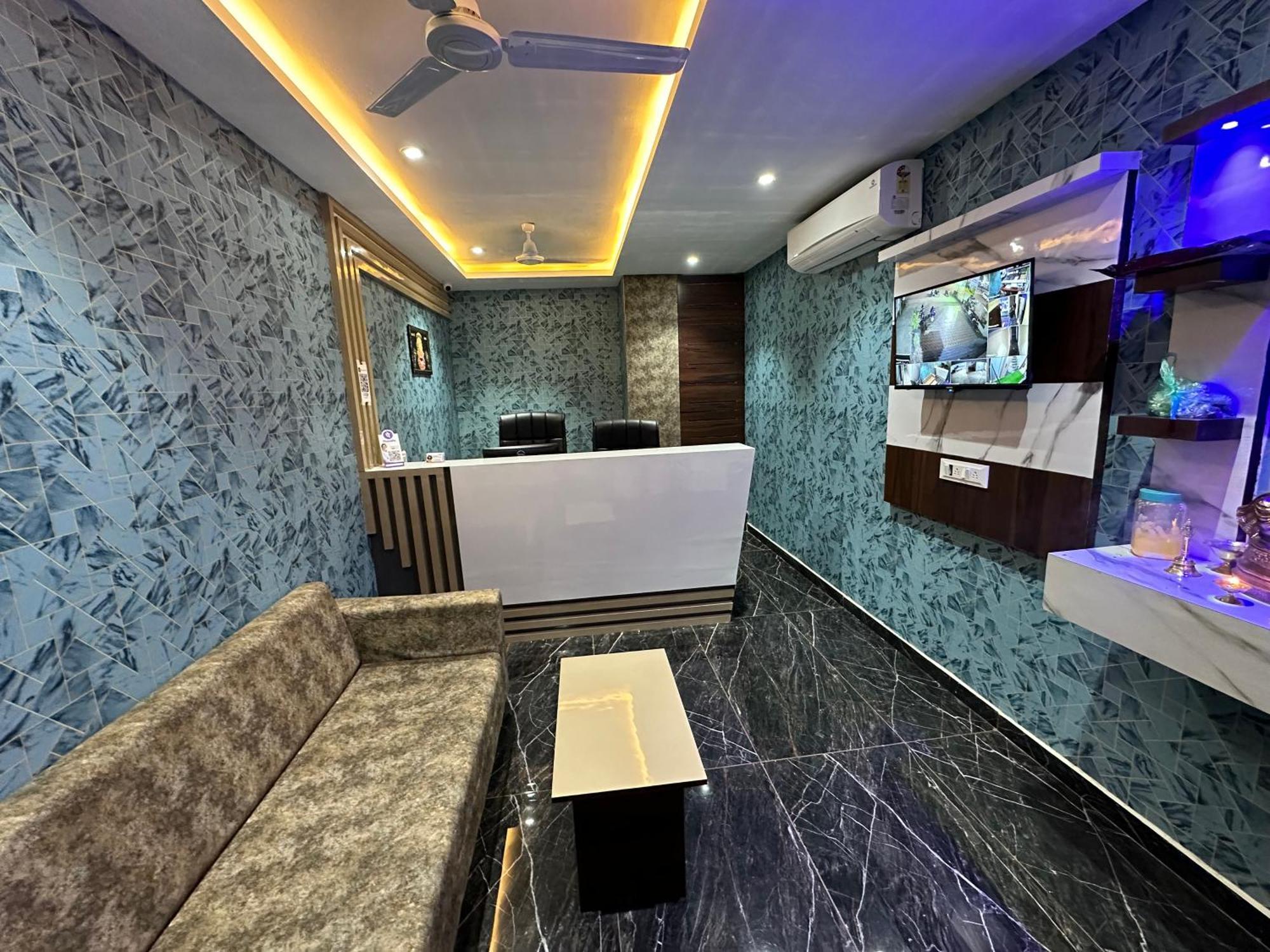 Hotel Golden View Вадодара Экстерьер фото
